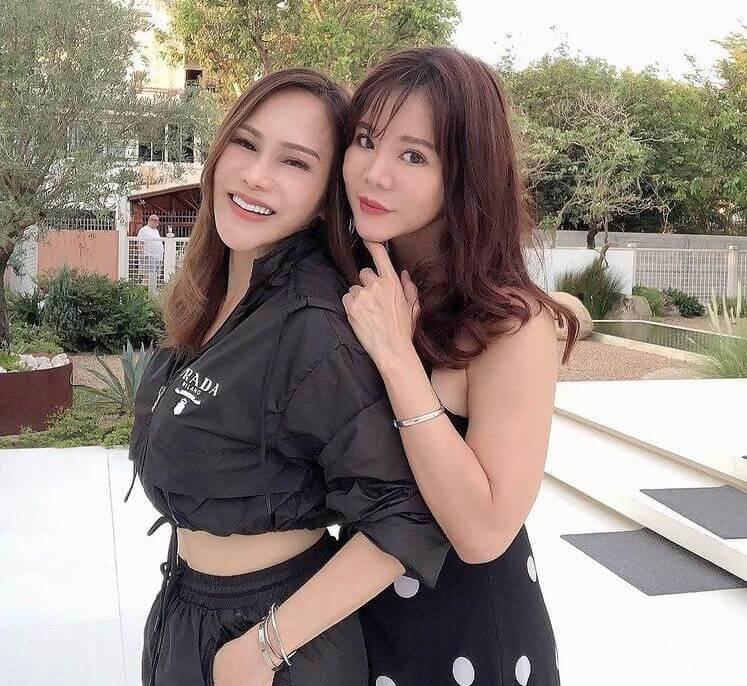 Chinese Dating Sites in USA: Meet Chinese Women Online