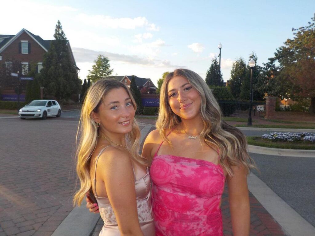 Women Seeking Men In Rockford: Search Your Rockford Singles 