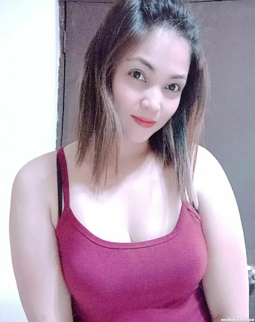 Samantha, 35