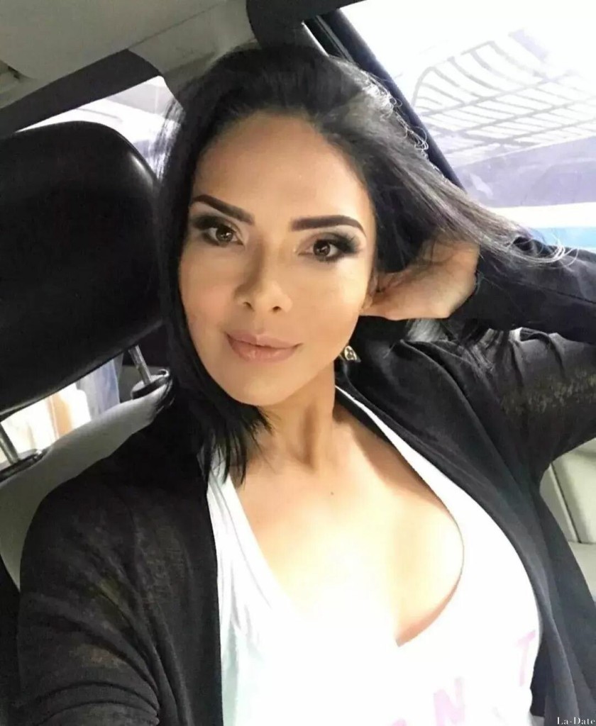 Viktoria, 34