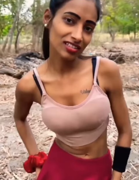 Salma Profile image 1