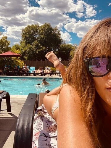 prettybutdifferent, 34