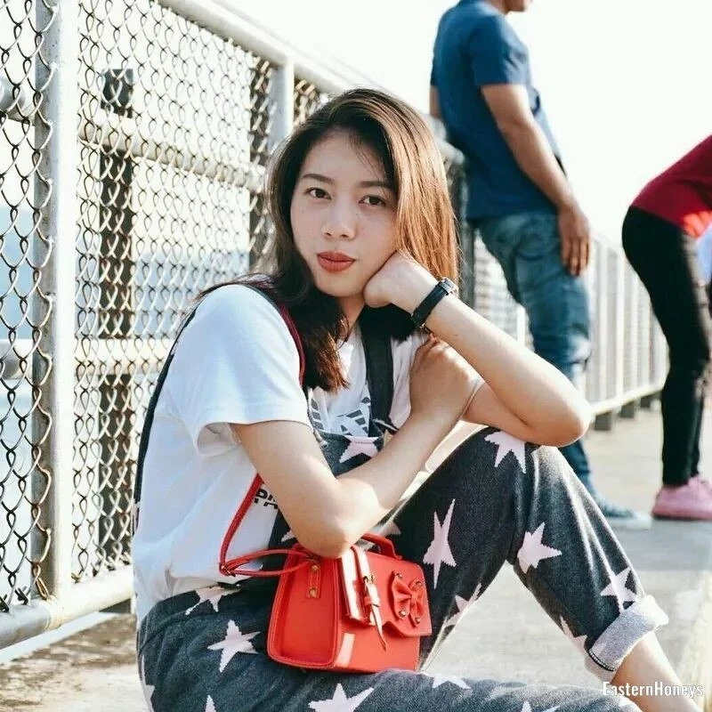 Hathaicchanok, 22