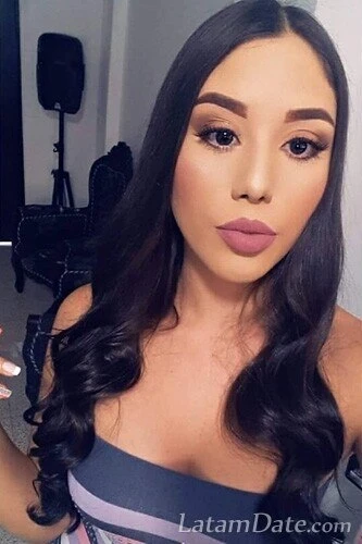 Jazmin, 23