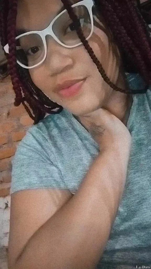 Taina, 28