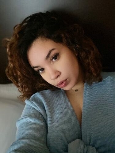 Leliashay, 23