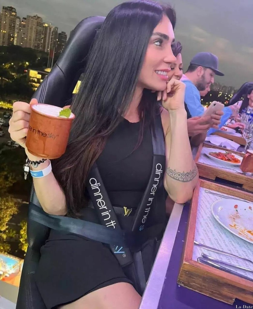 Erika, 35