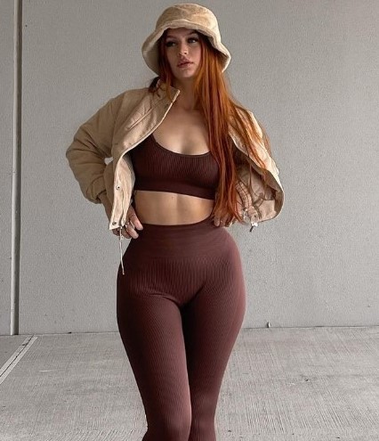 Abigail, 24