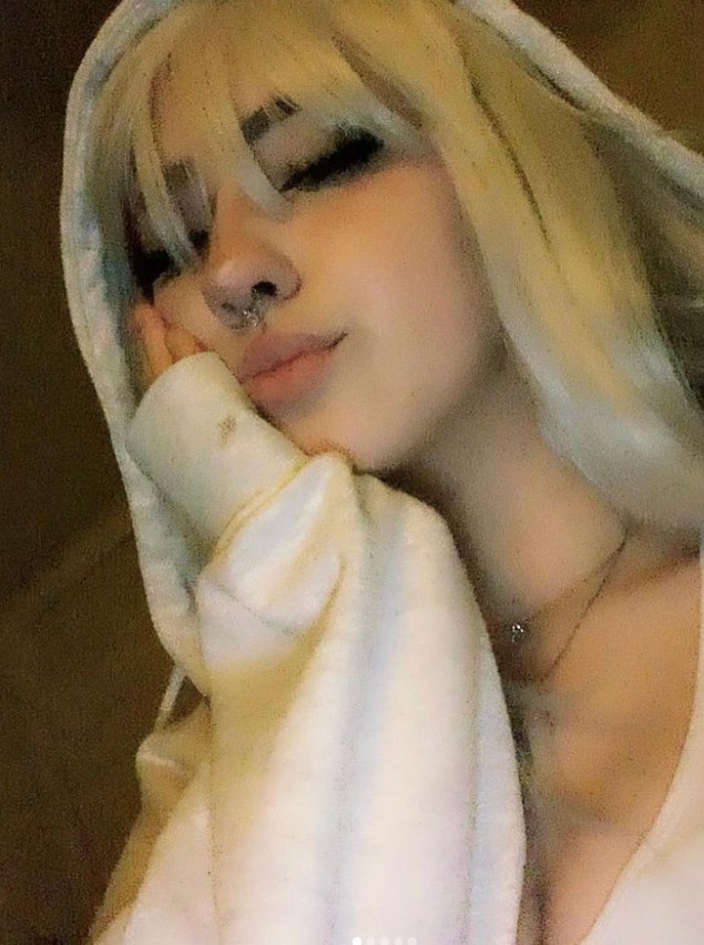 Masha, 19