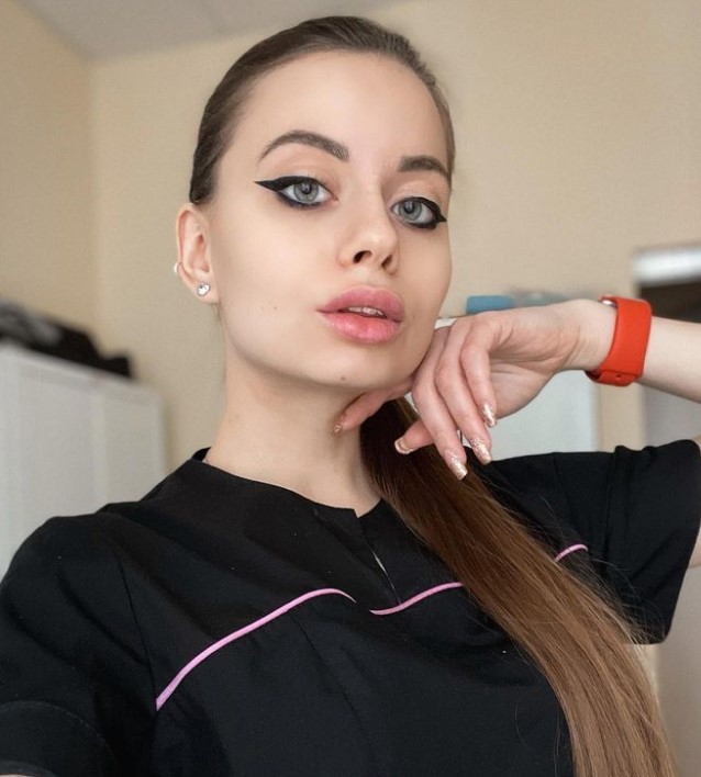 Kamila, 23